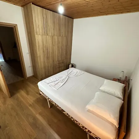 Maison d'hôtes Progon House Tepelene