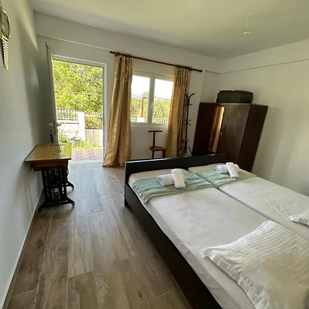 Progon House 招待所 *